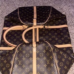 Louis Vuitton Luxury Brown bug Travel Bag